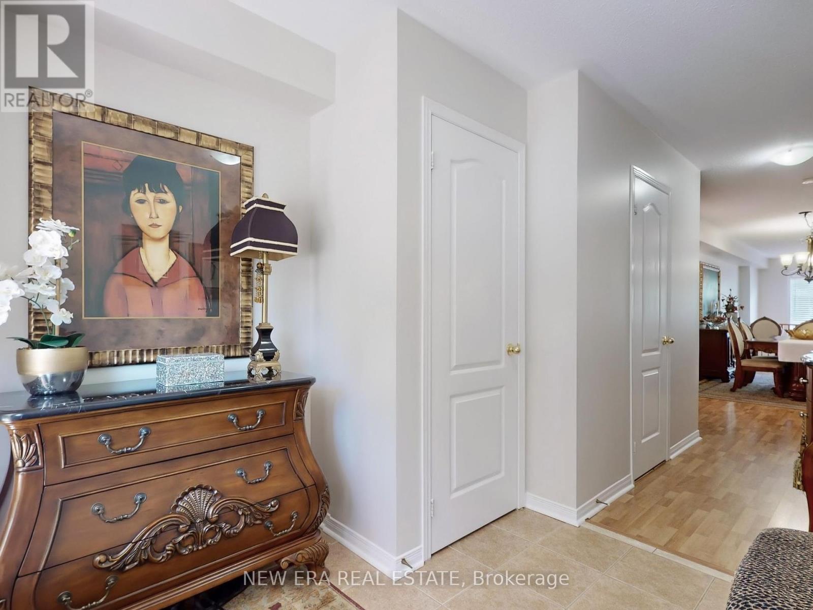 Photo 14 of 16 7360 Zinnia Place, Mississauga ON