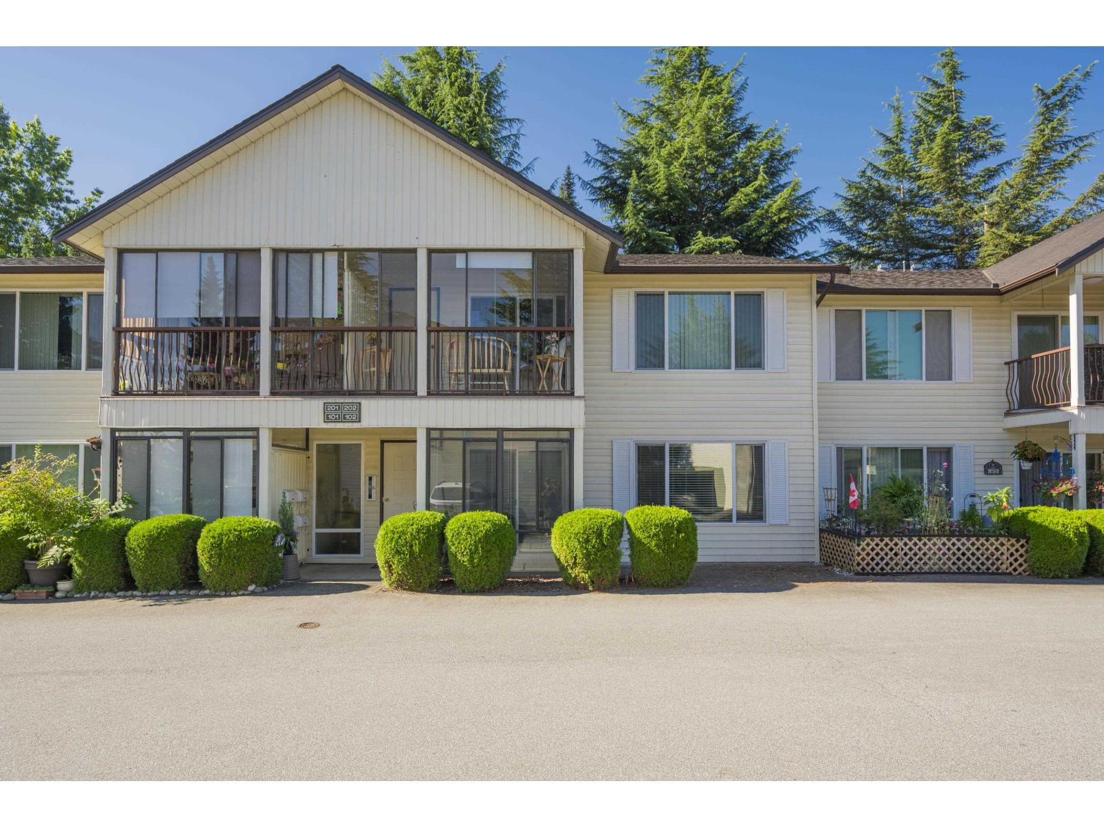 102 2853 BOURQUIN CRESCENT, ABBOTSFORD