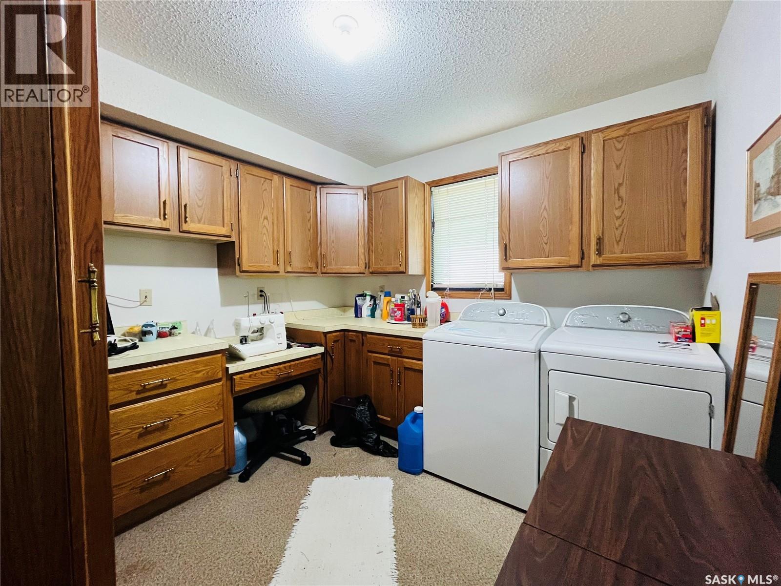 Photo 12 of 330 Cowie Crescent, Swift Current SK