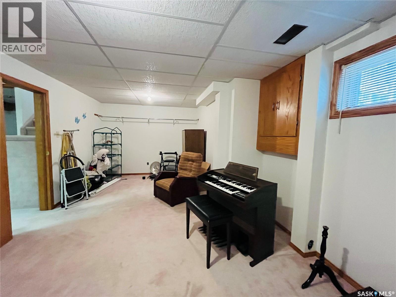 Photo 25 of 330 Cowie Crescent, Swift Current SK
