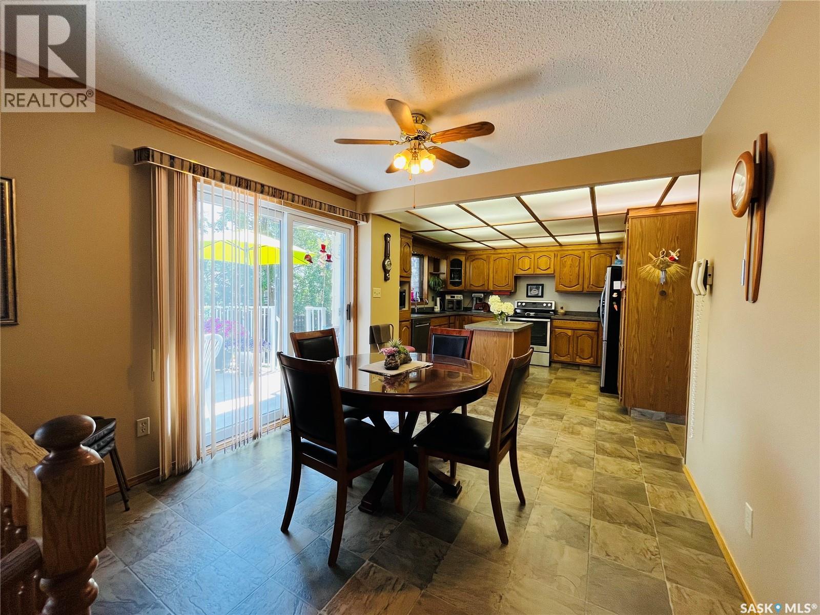 Photo 9 of 330 Cowie Crescent, Swift Current SK