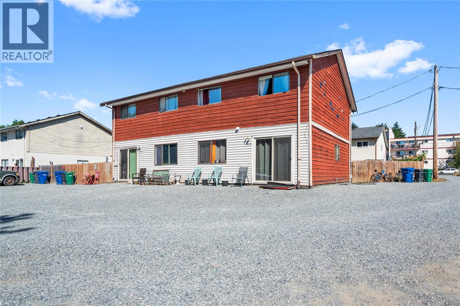 Photo 22 of A 1060 St George Cres, Nanaimo BC