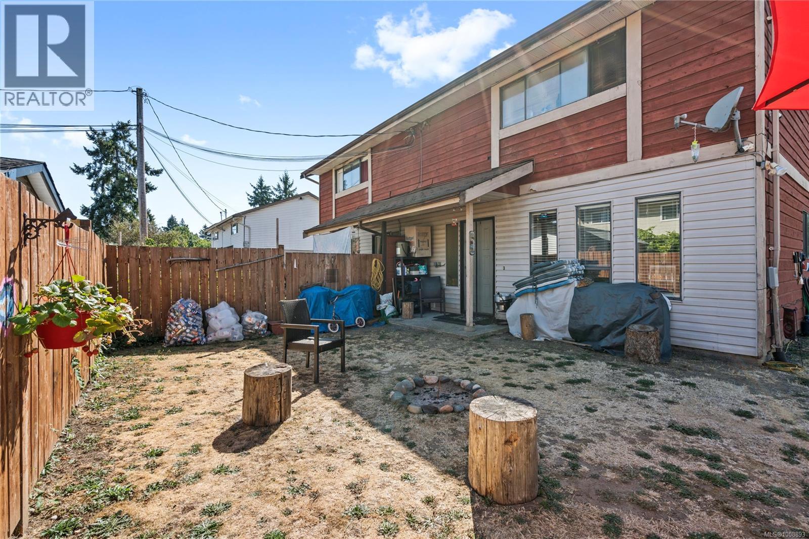 Photo 5 of A 1060 St George Cres, Nanaimo BC