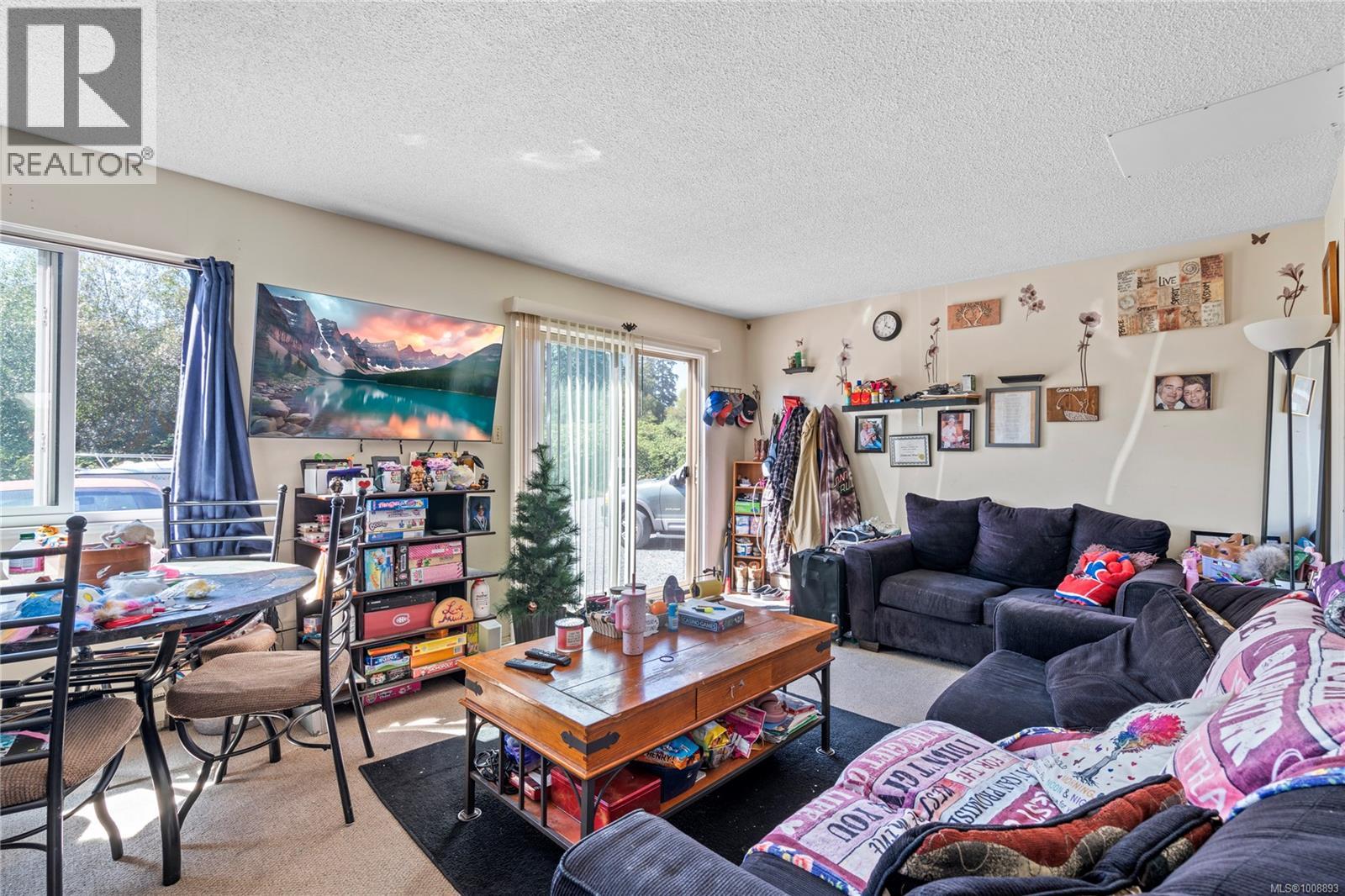 Photo 18 of A 1060 St George Cres, Nanaimo BC