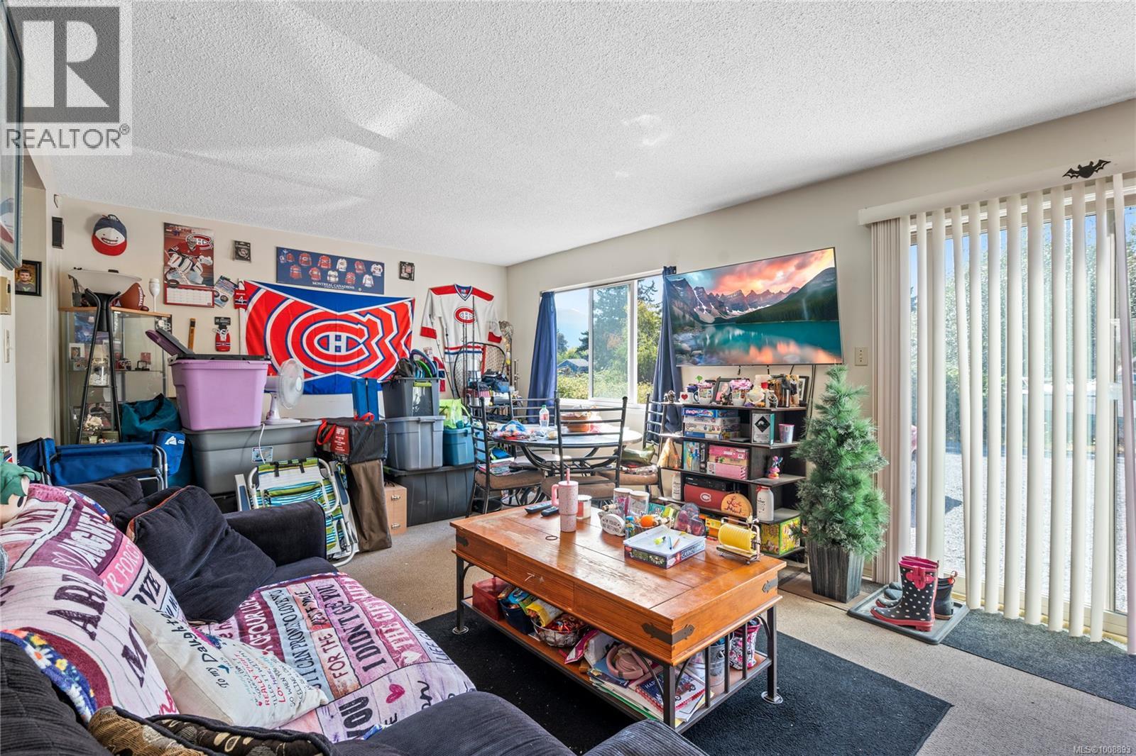 Photo 9 of A 1060 St George Cres, Nanaimo BC