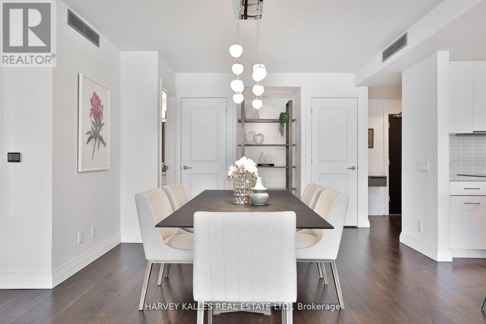 Photo 36 of 306 1 Benvenuto Place, Toronto ON