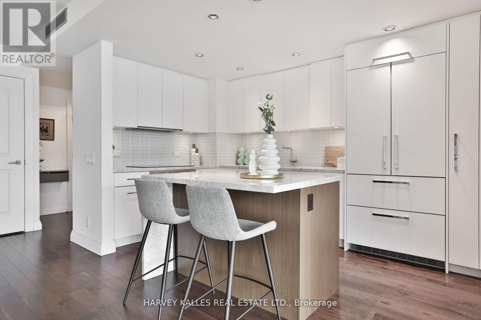 Photo 23 of 306 1 Benvenuto Place, Toronto ON