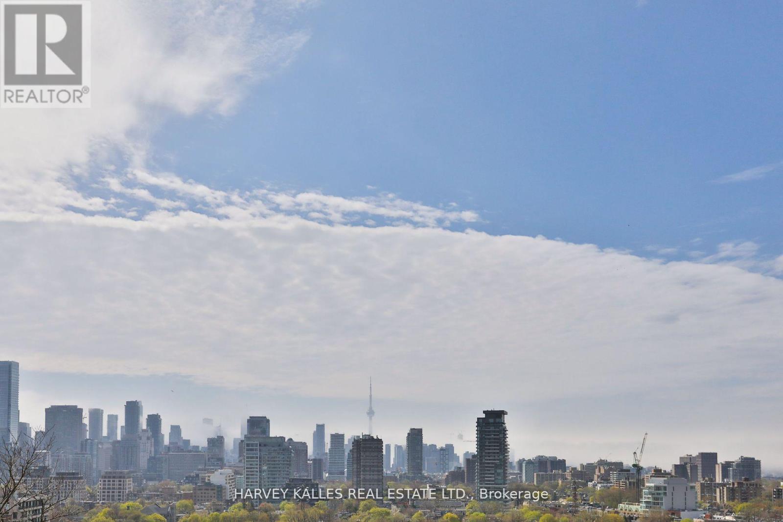 Photo 4 of 306 1 Benvenuto Place, Toronto ON
