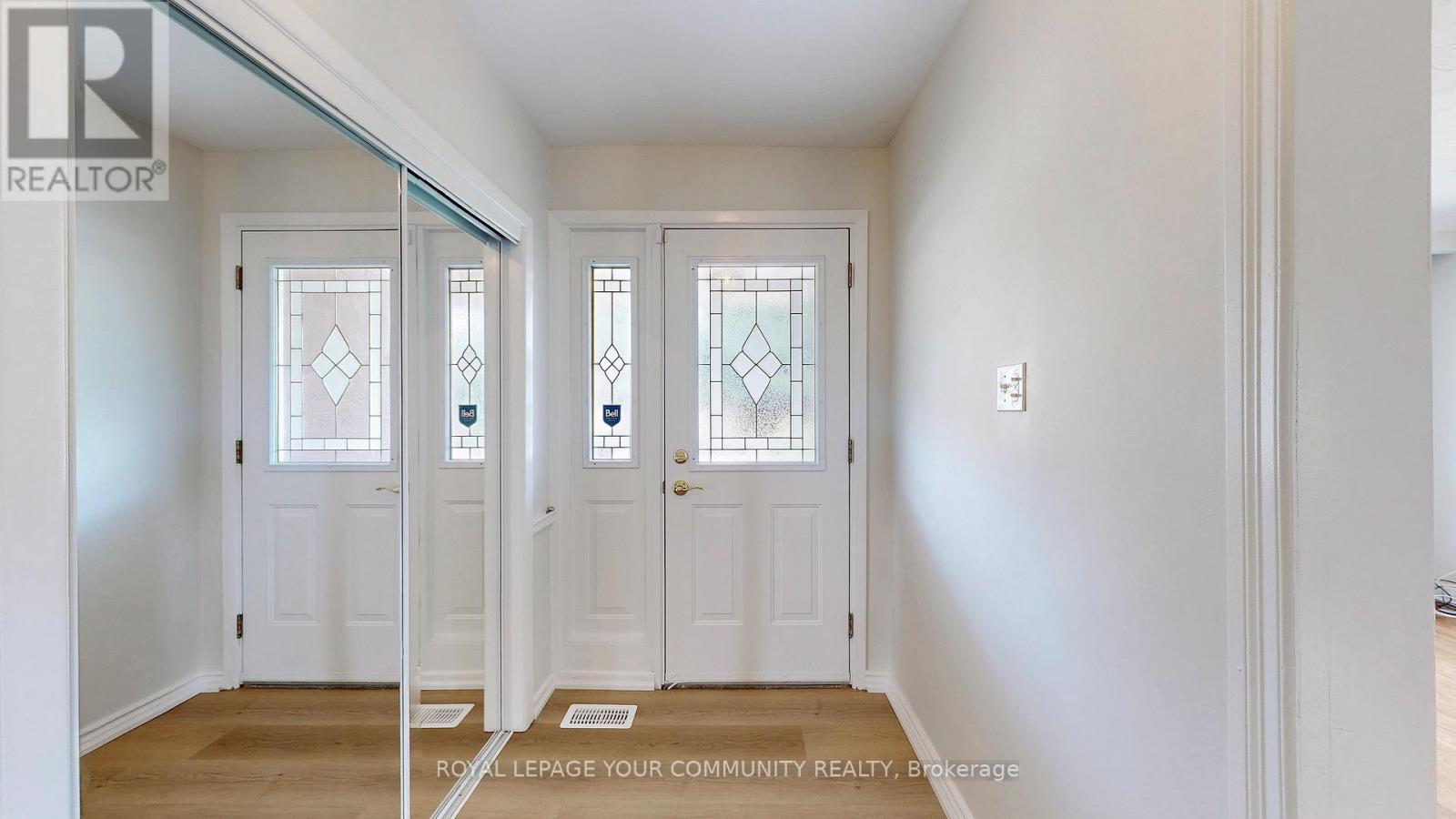 Photo 29 of 39 Silverview Drive, Toronto ON
