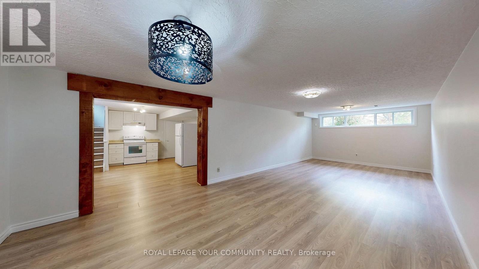 Photo 33 of 39 Silverview Drive, Toronto ON