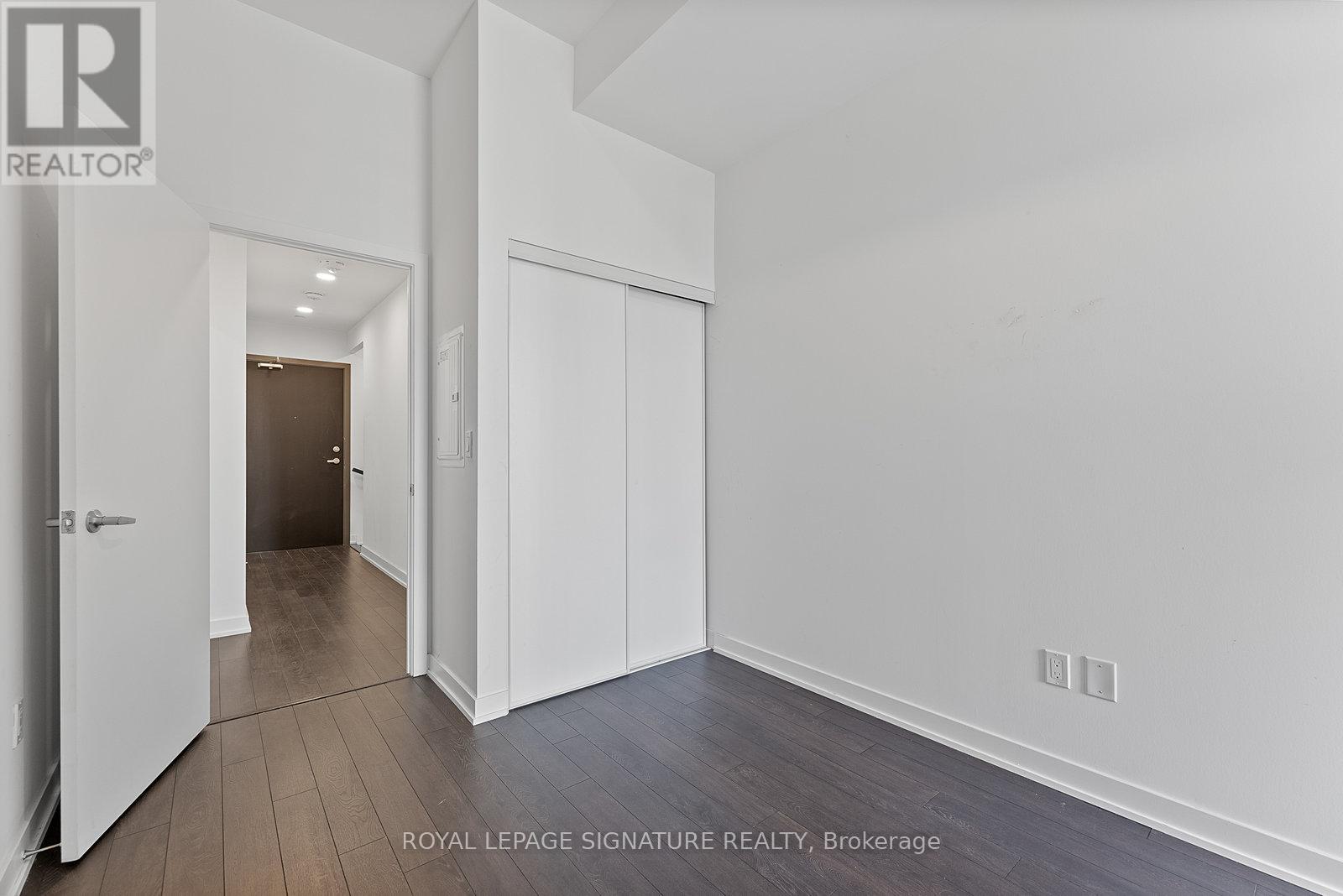 Photo 21 of 104 1 Cardiff Road, Toronto ON