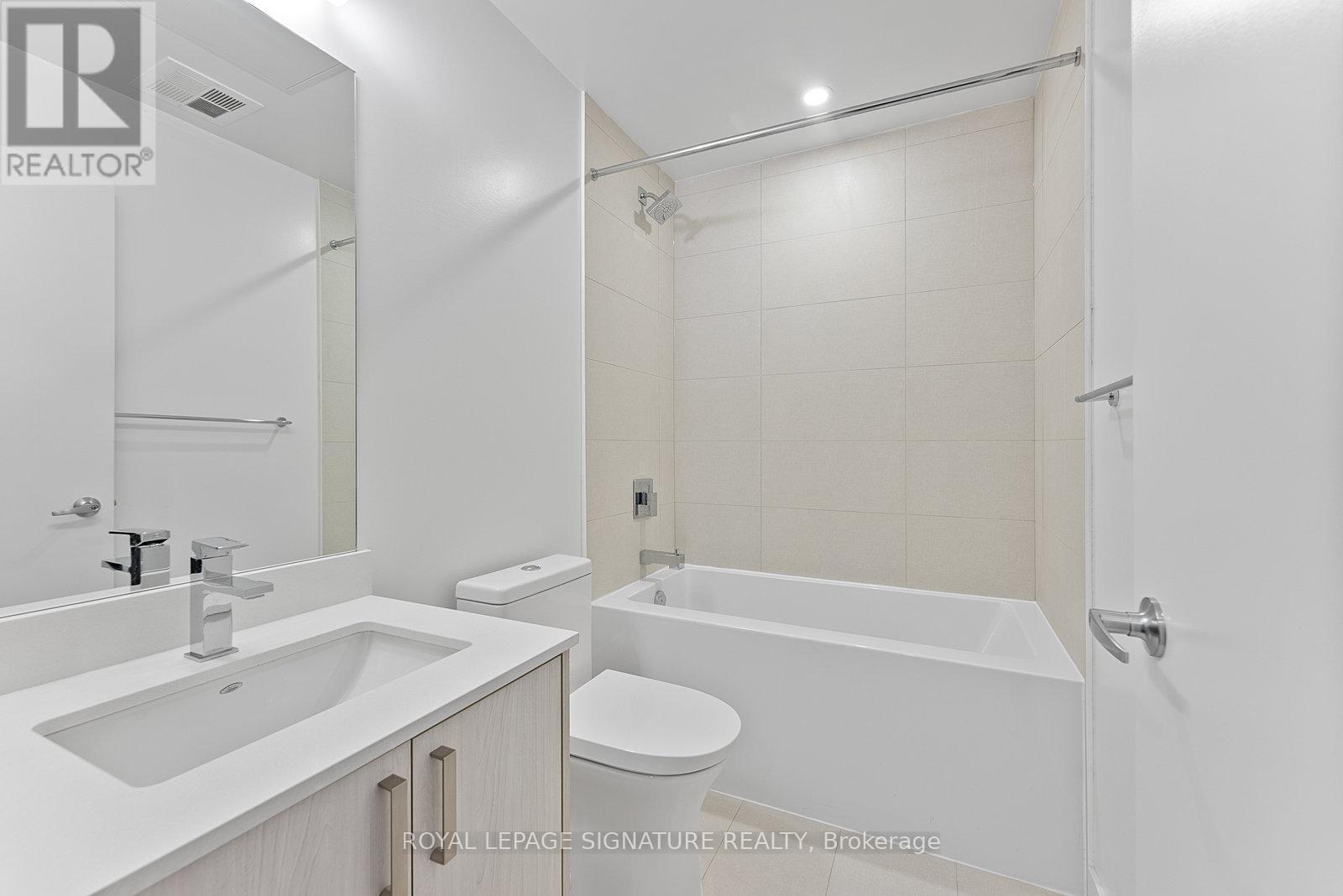 Photo 29 of 104 1 Cardiff Road, Toronto ON