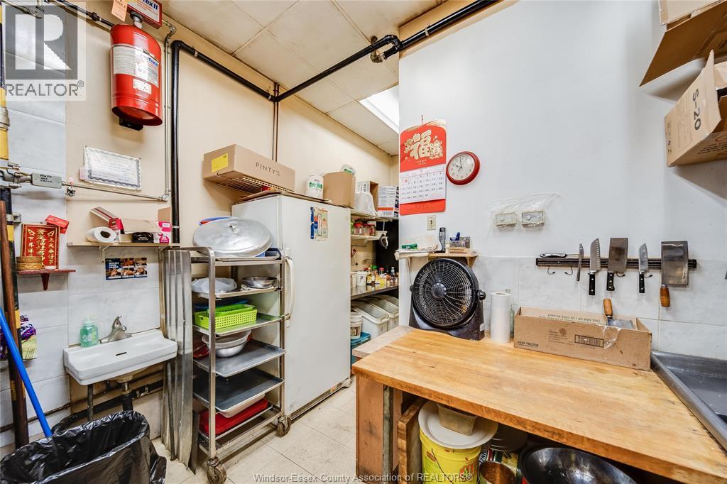 Photo 20 of 3041 Dougall Avenue Unit 6, Windsor ON