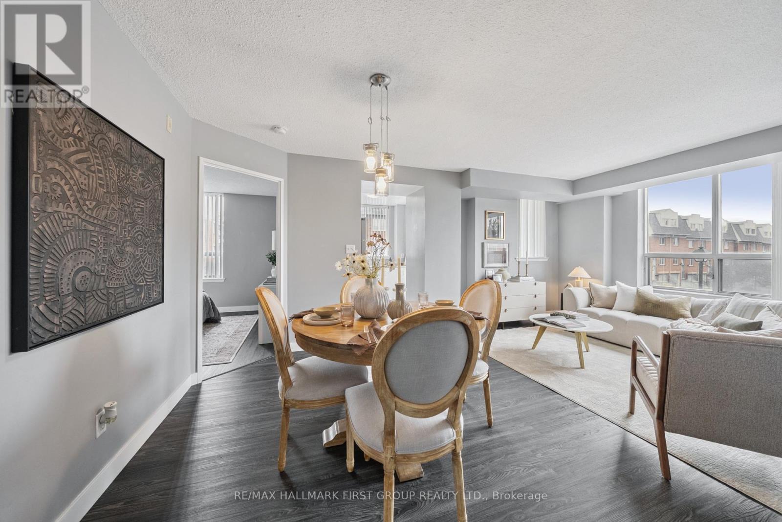 Photo 10 of 204 1625 Pickering Parkway, Pickering ON