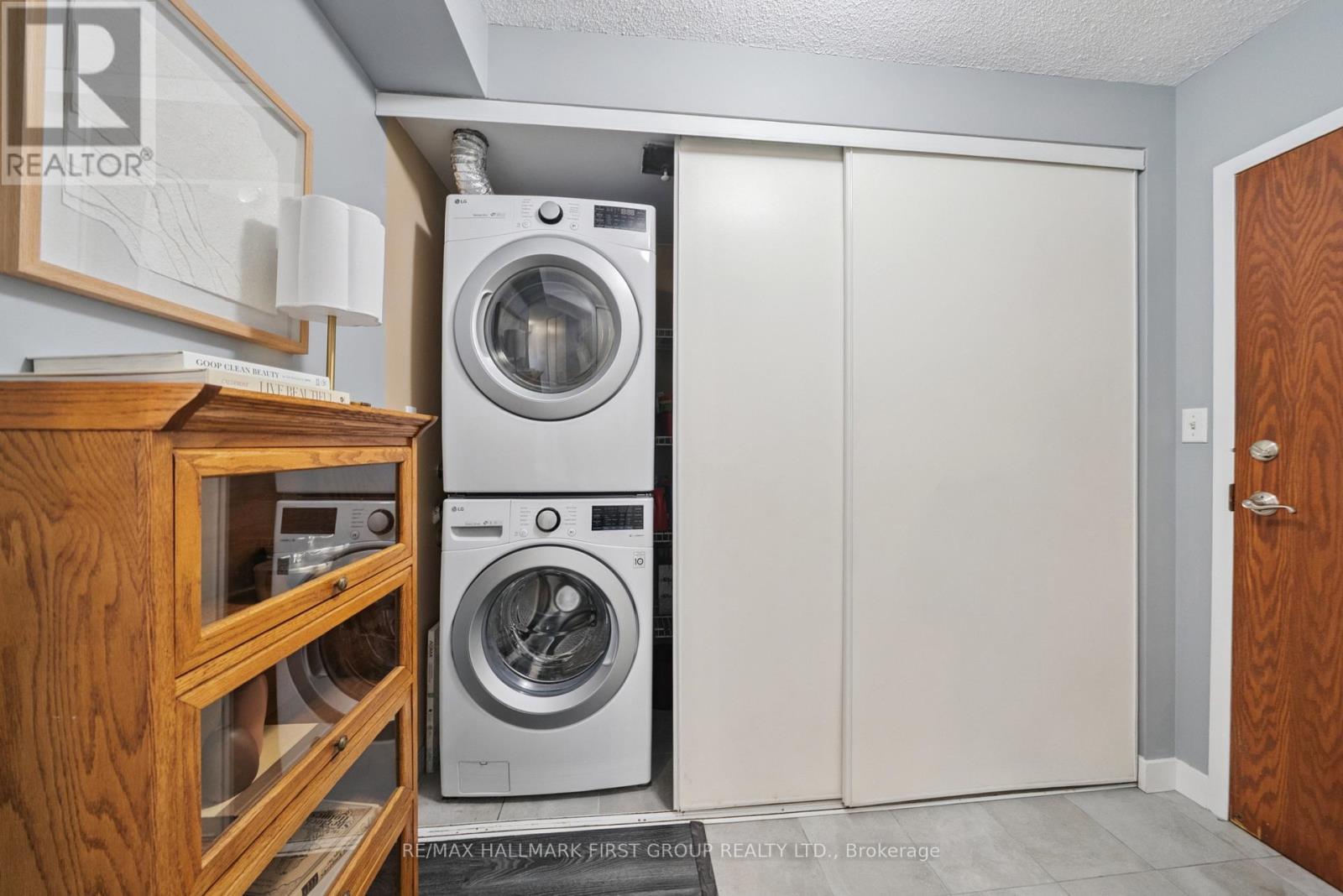Photo 14 of 204 1625 Pickering Parkway, Pickering ON