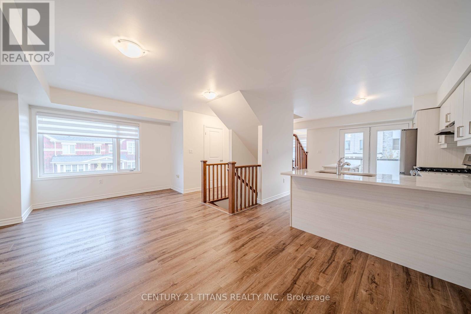 Photo 6 of 3321 Thunderbird Promenade, Pickering ON
