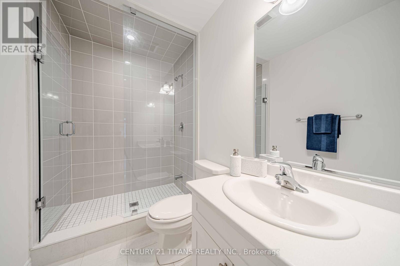 Photo 4 of 3321 Thunderbird Promenade, Pickering ON