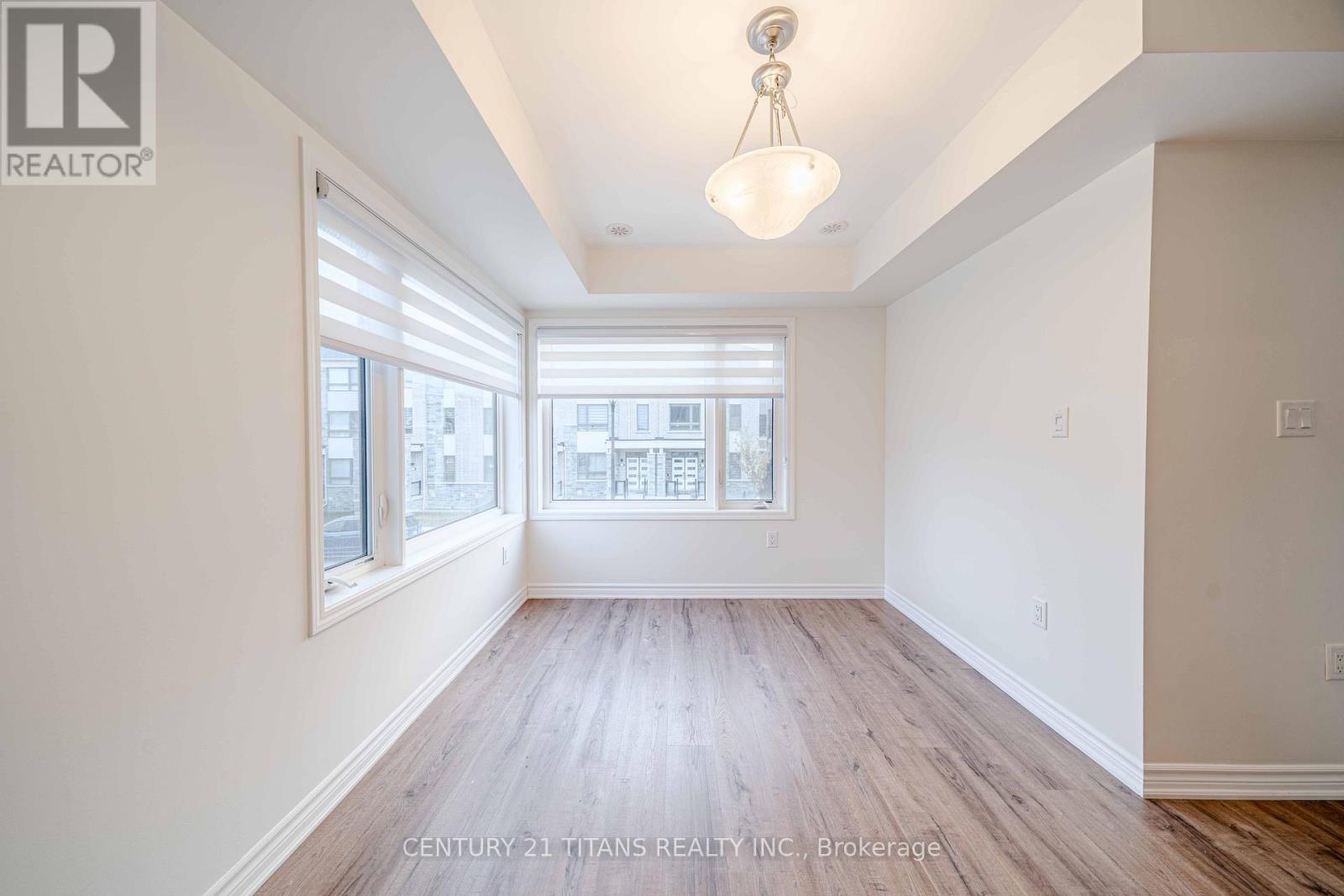 Photo 9 of 3321 Thunderbird Promenade, Pickering ON