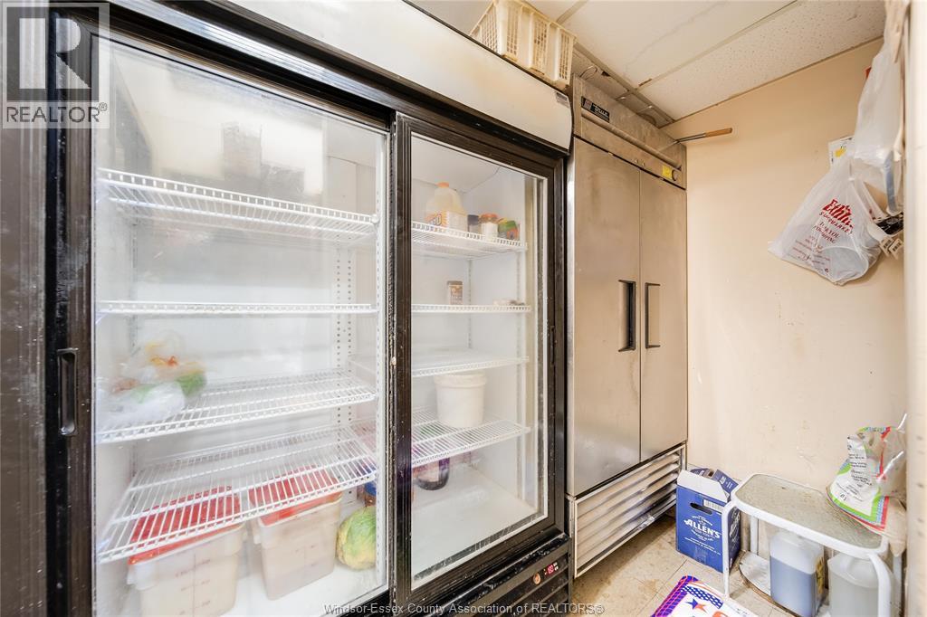 Photo 24 of 3041 Dougall Avenue Unit 6, Windsor ON