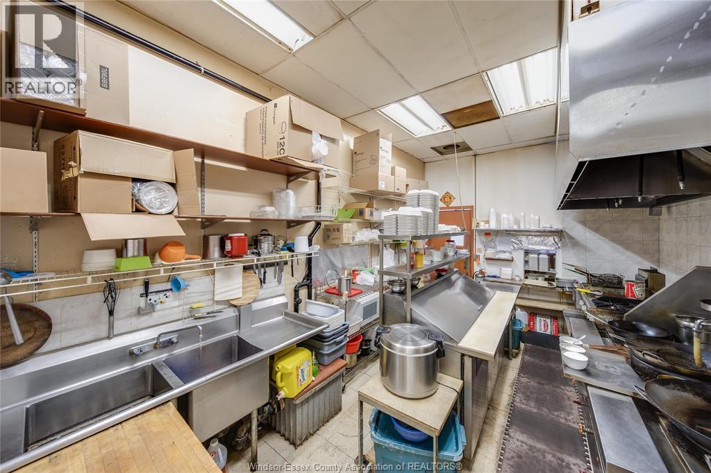 Photo 30 of 3041 Dougall Avenue Unit 6, Windsor ON