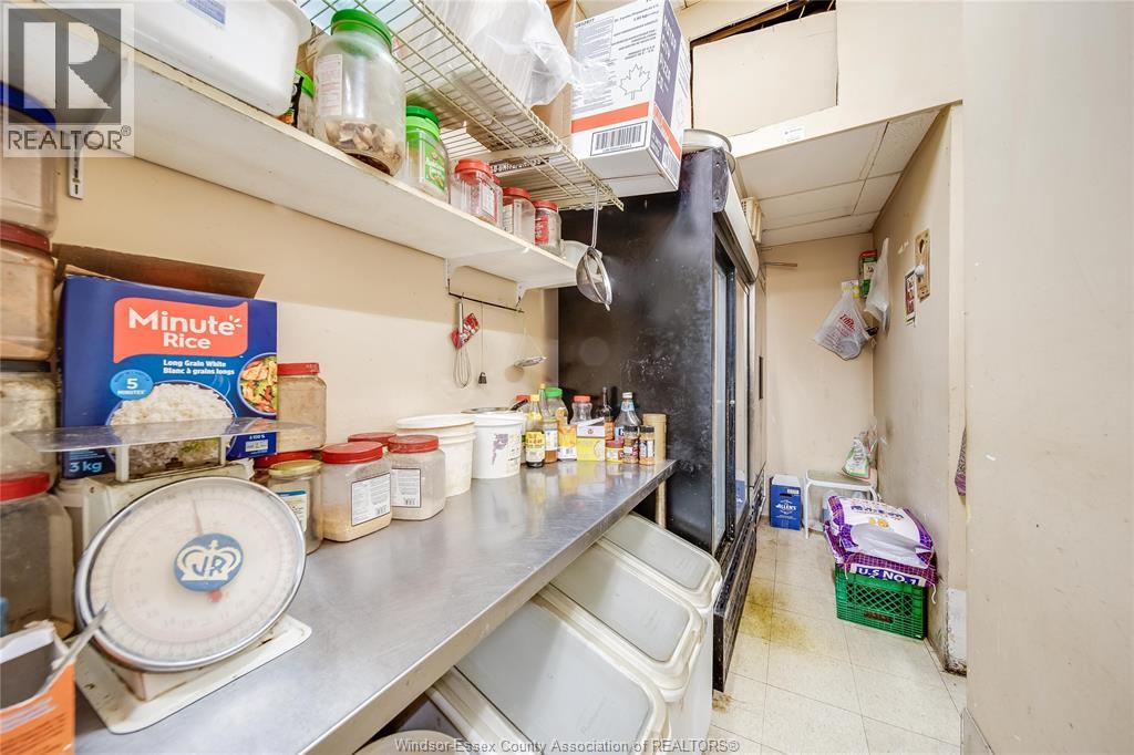 Photo 22 of 3041 Dougall Avenue Unit 6, Windsor ON