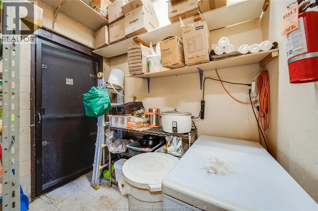 Photo 25 of 3041 Dougall Avenue Unit 6, Windsor ON