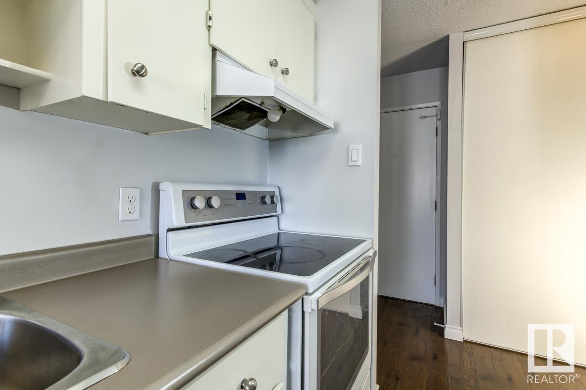 Photo 6 of 1101 9725 106 St Nw, Edmonton AB