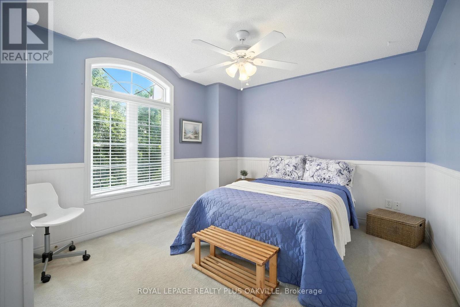 Photo 3 of 2272 Overfield Road, Oakville ON