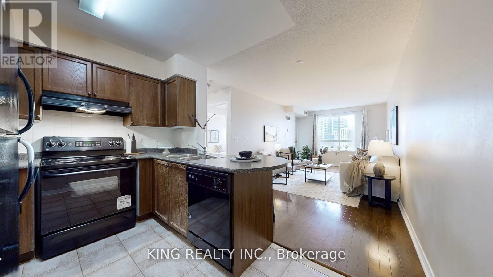 Photo 21 of 901 23 Oneida Crescent, Richmond Hill ON
