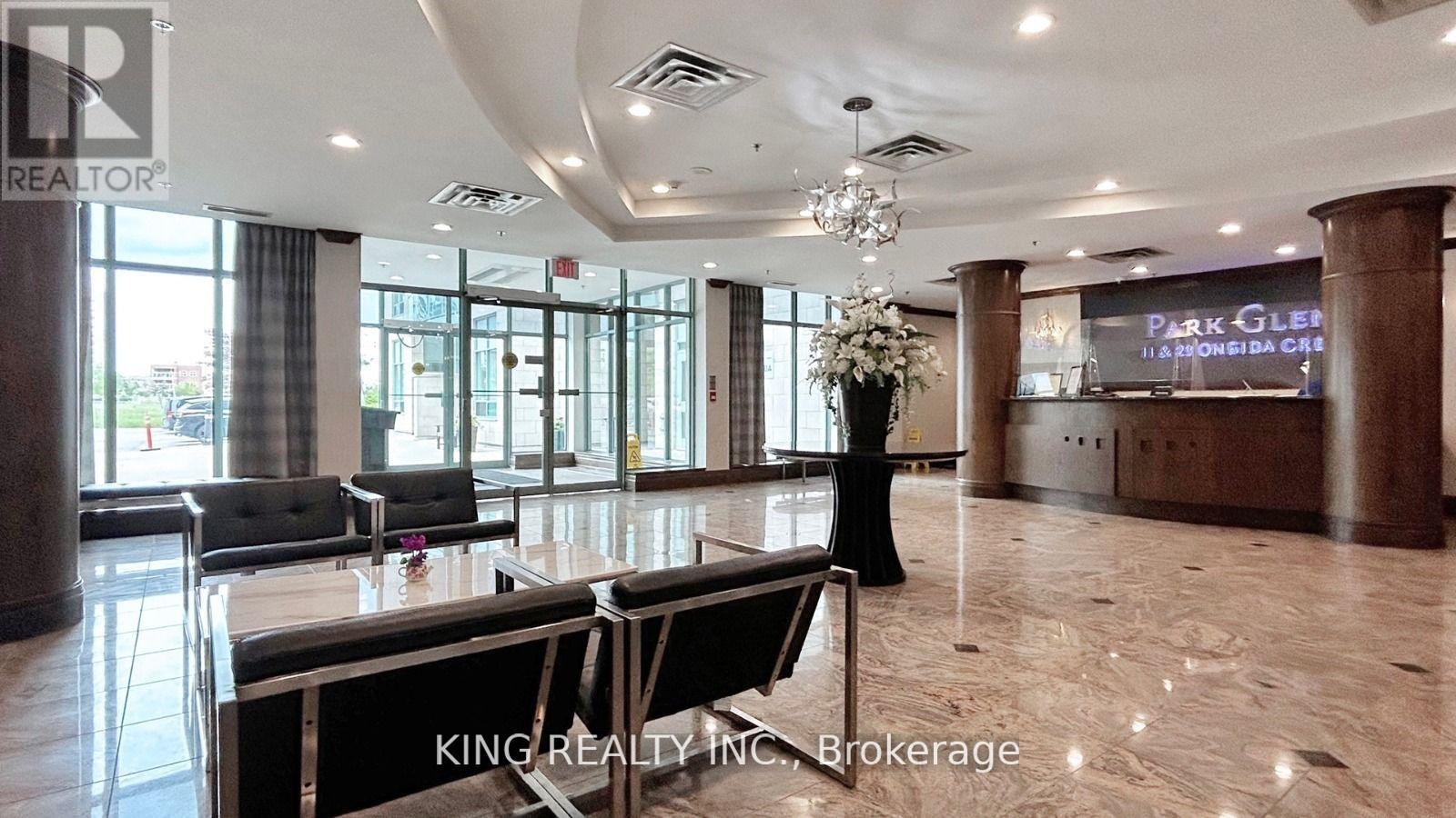Photo 19 of 901 23 Oneida Crescent, Richmond Hill ON