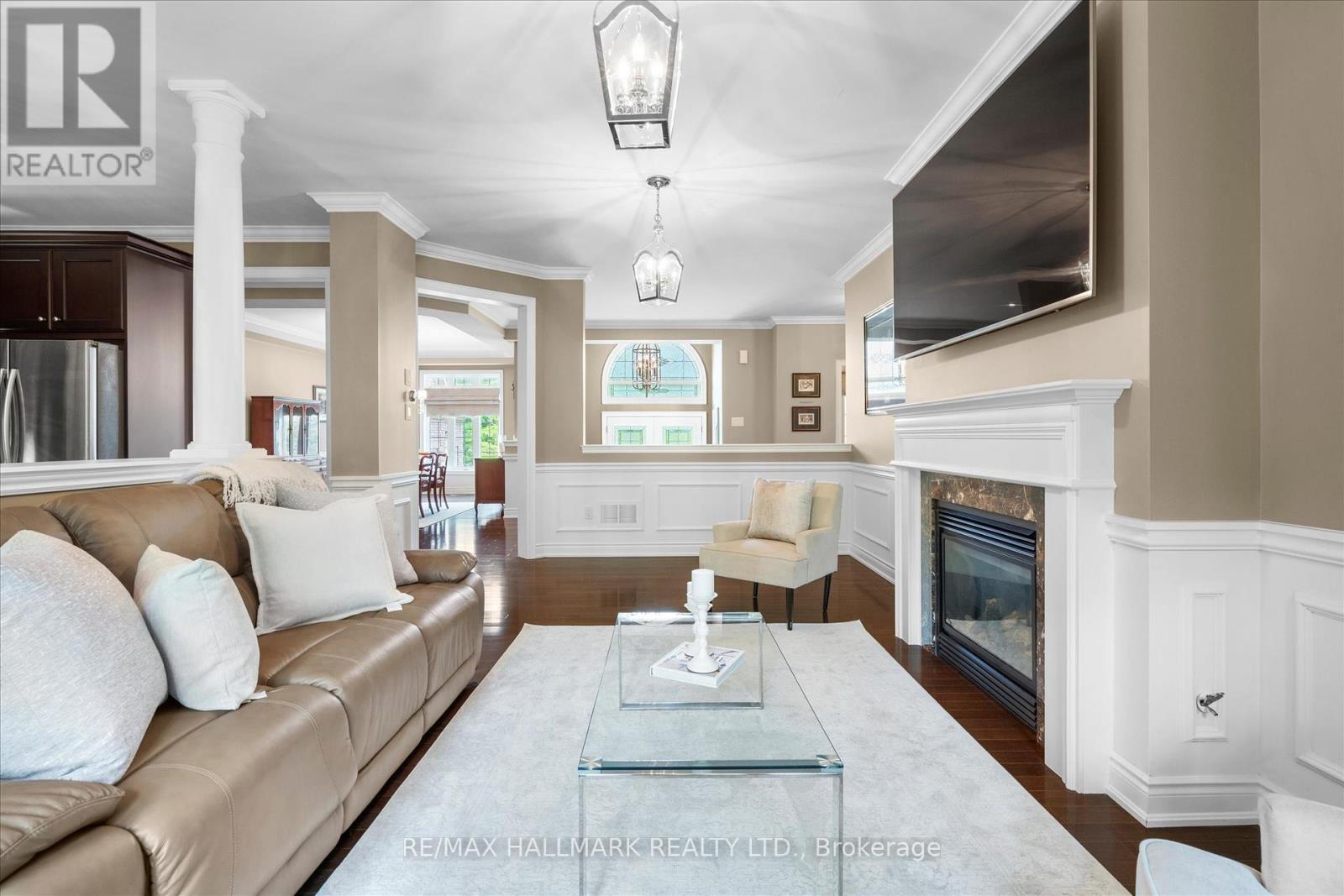 Photo 10 of 24 Diamond Valley Drive, Oromedonte ON