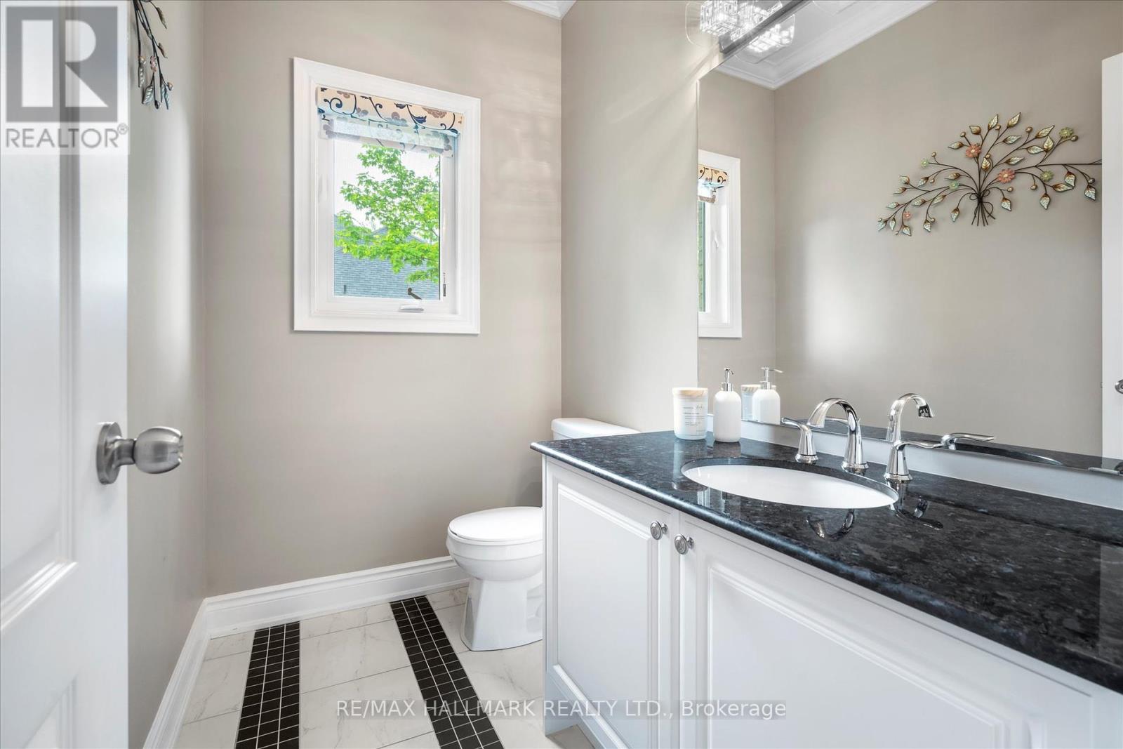 Photo 16 of 24 Diamond Valley Drive, Oromedonte ON