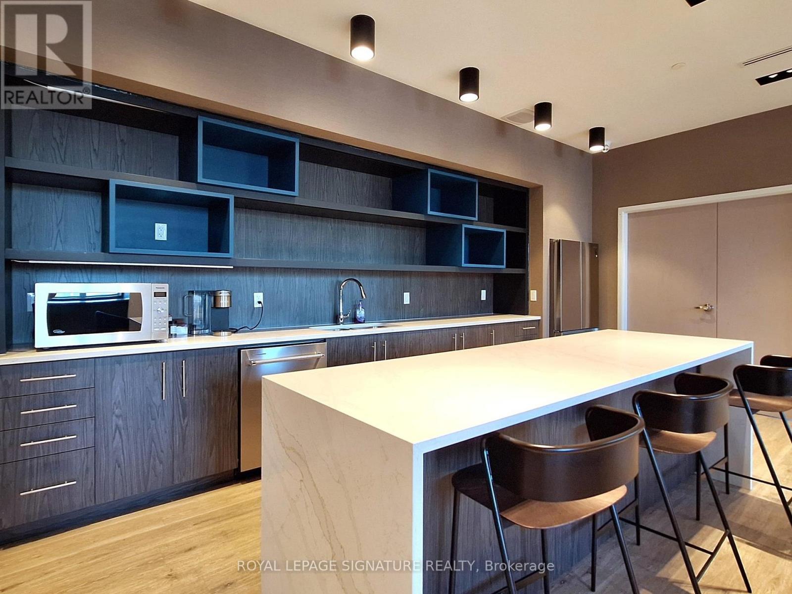 Photo 23 of 703 58 Lakeside Terrace, Barrie ON