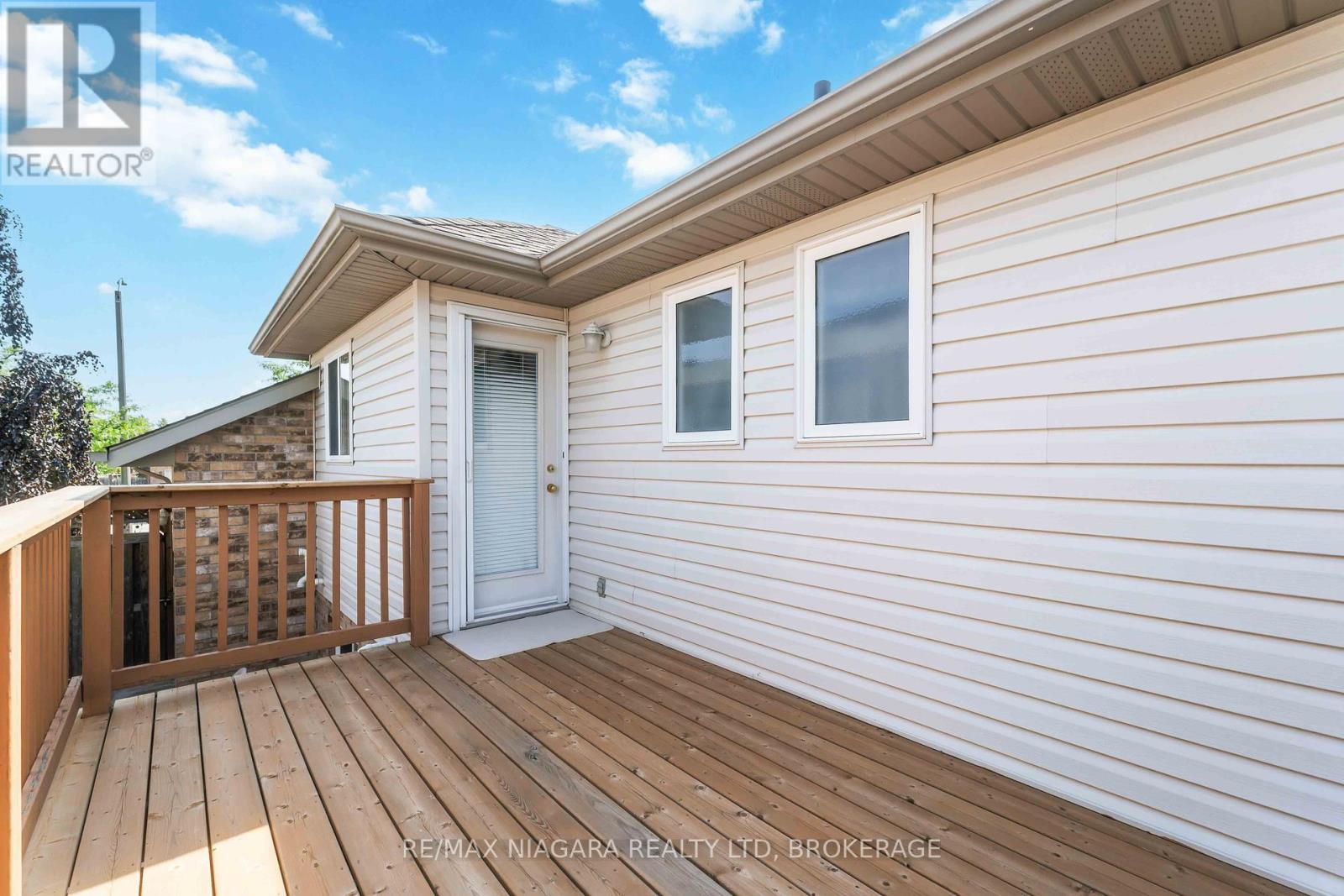 Photo 12 of 8123 Beaver Glen Drive, Niagara Falls ON