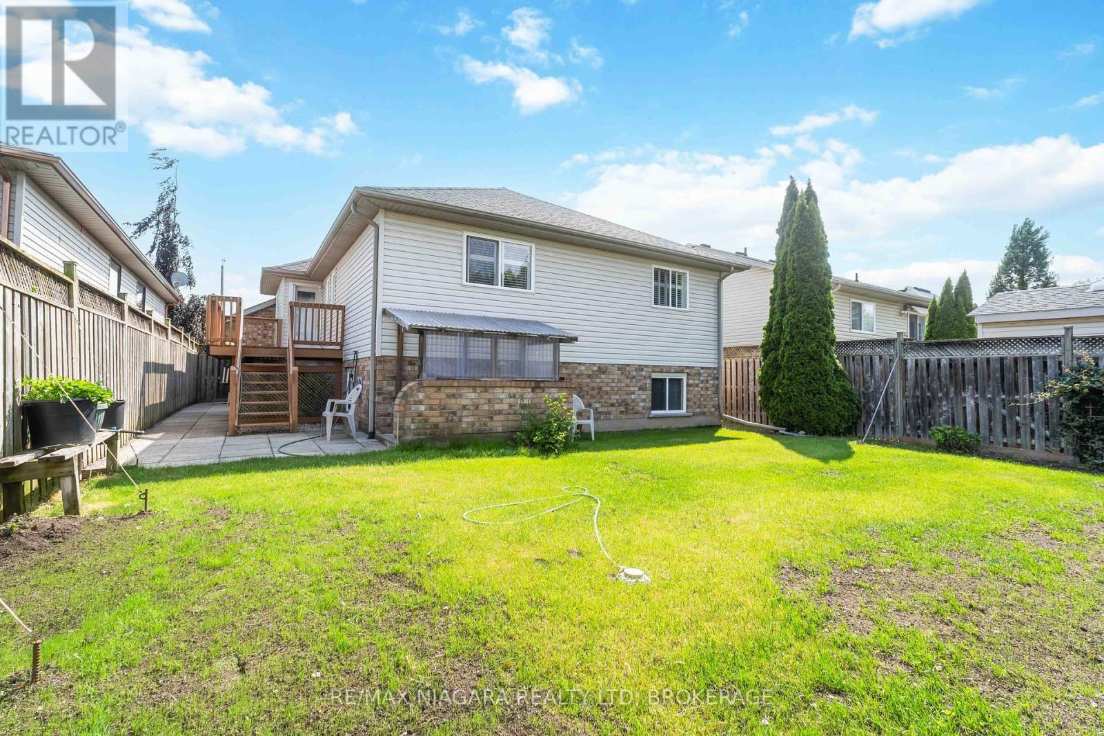 Photo 15 of 8123 Beaver Glen Drive, Niagara Falls ON