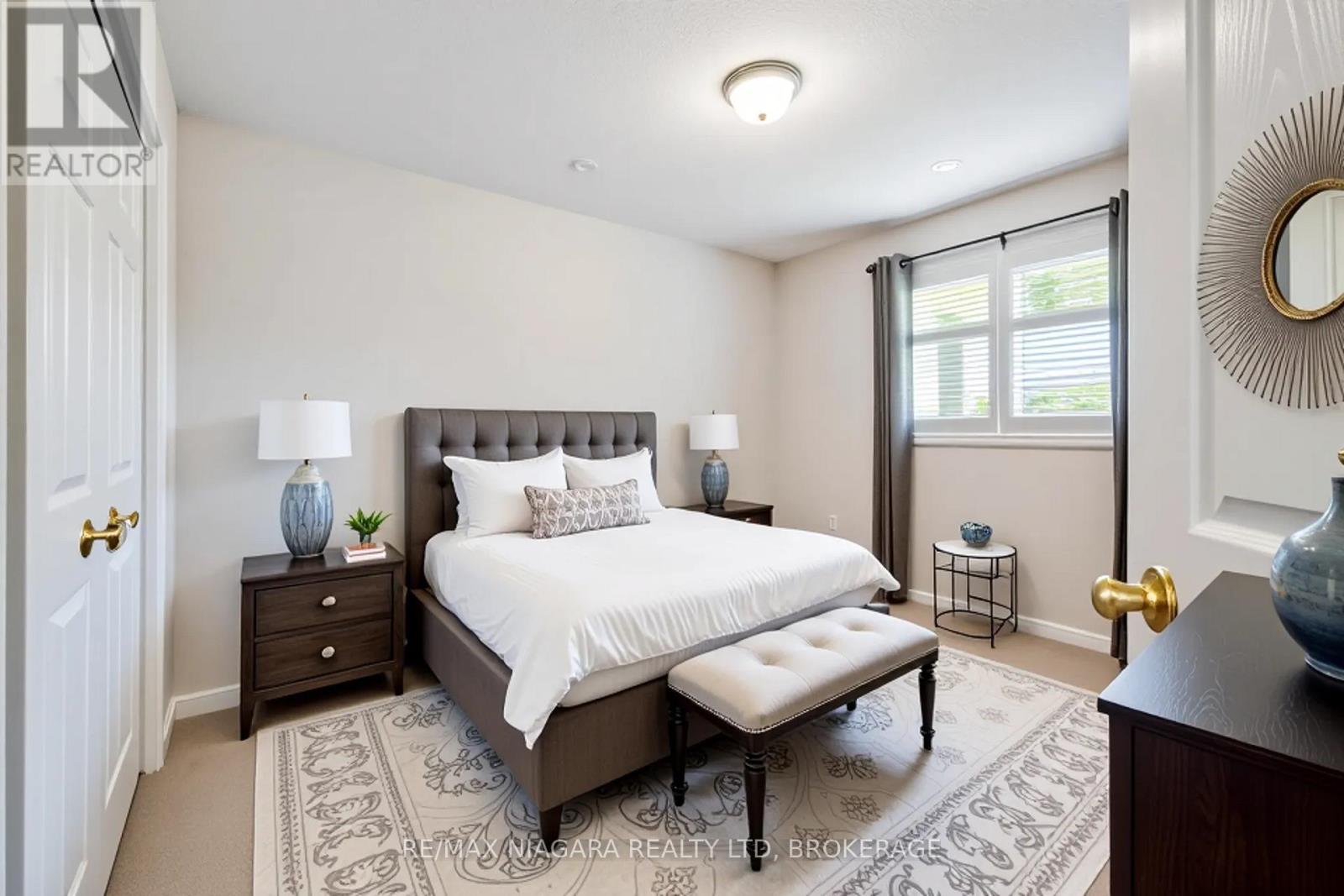 Photo 1 of 8123 Beaver Glen Drive, Niagara Falls ON