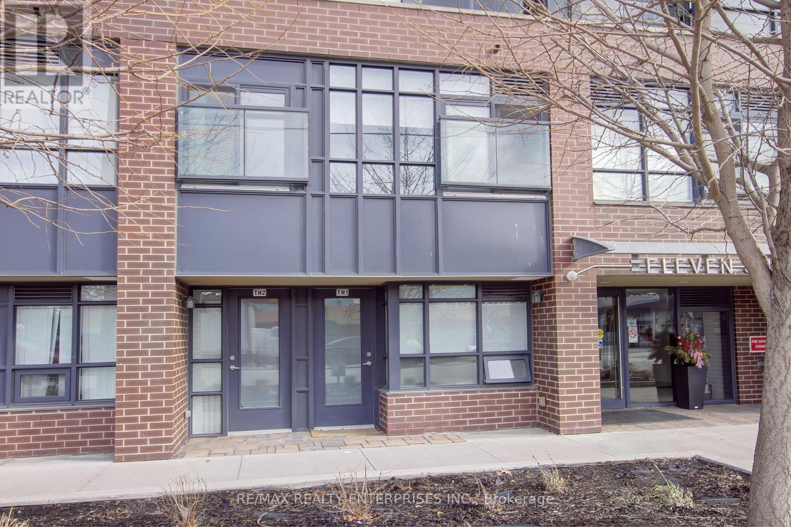Photo 3 of Th 1 11 Superior Avenue, Toronto ON
