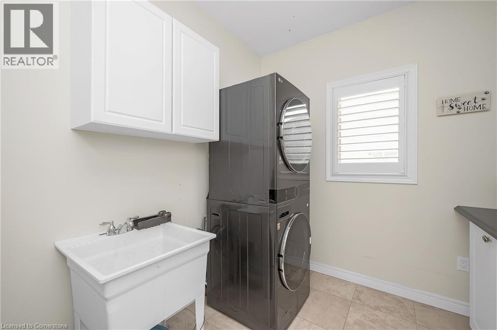 Photo 12 of 628 Mt Pleasant Road, Brantford ON
