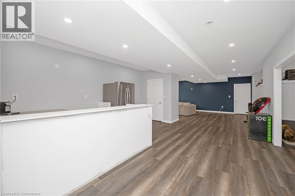 Photo 43 of 628 Mt Pleasant Road, Brantford ON