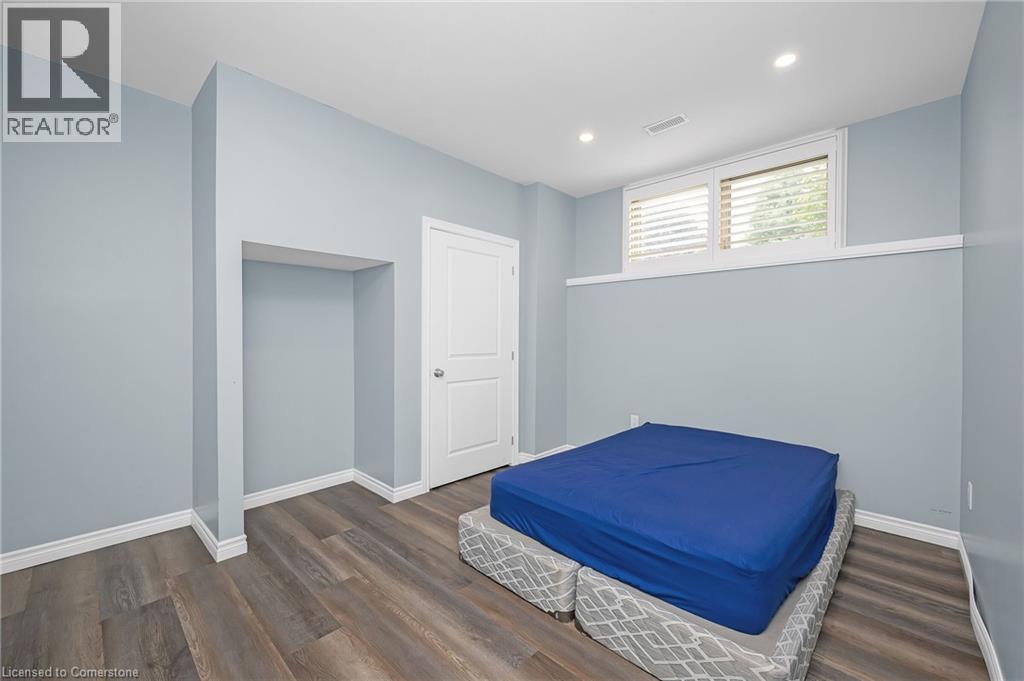 Photo 19 of 628 Mt Pleasant Road, Brantford ON