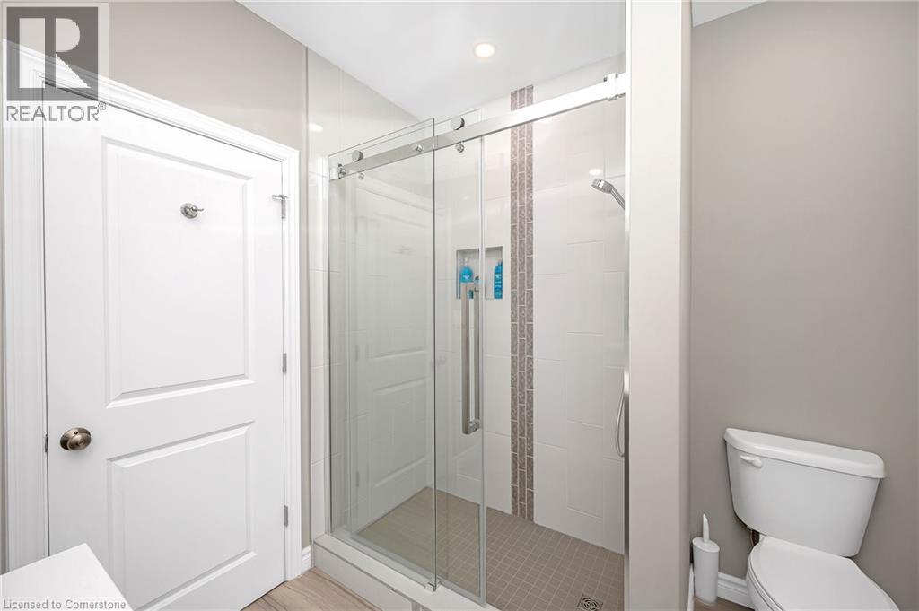 Photo 42 of 628 Mt Pleasant Road, Brantford ON