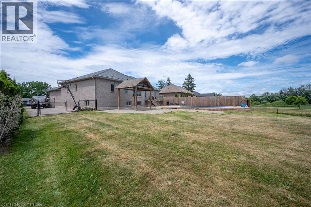 Photo 34 of 628 Mt Pleasant Road, Brantford ON