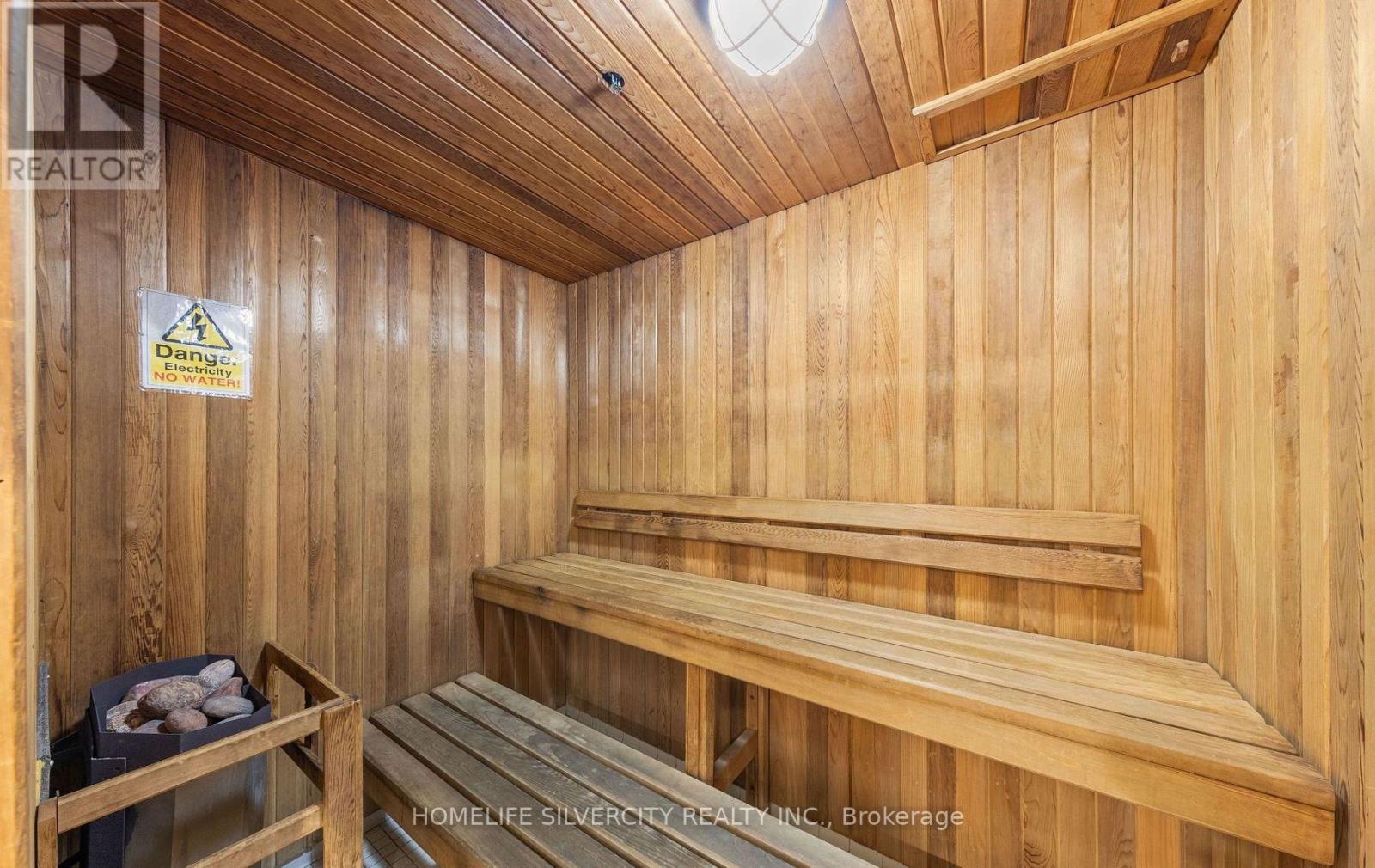 Photo 15 of 1503 55 Strathaven Drive, Mississauga ON