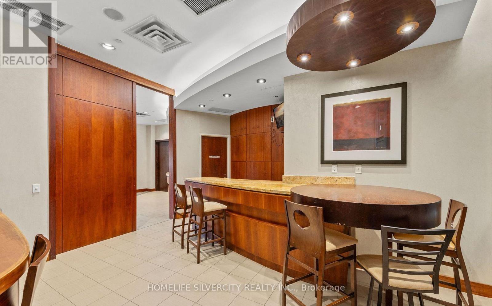 Photo 13 of 1503 55 Strathaven Drive, Mississauga ON