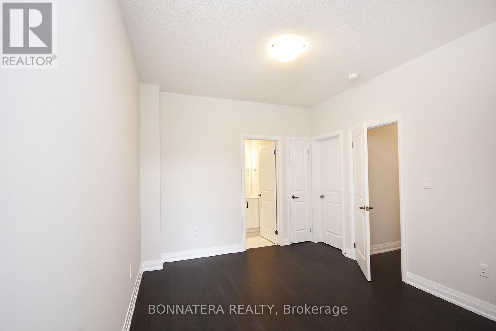 Photo 9 of 2461 Belt Lane, Oakville ON