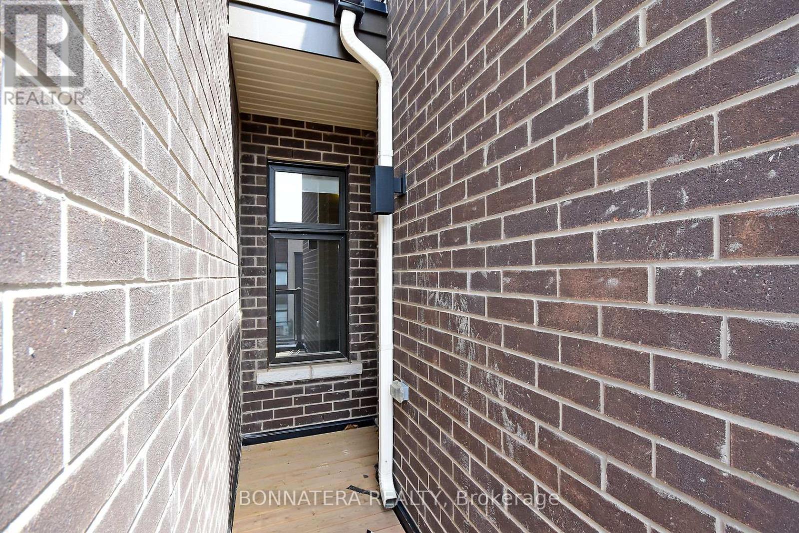 Photo 31 of 2461 Belt Lane, Oakville ON