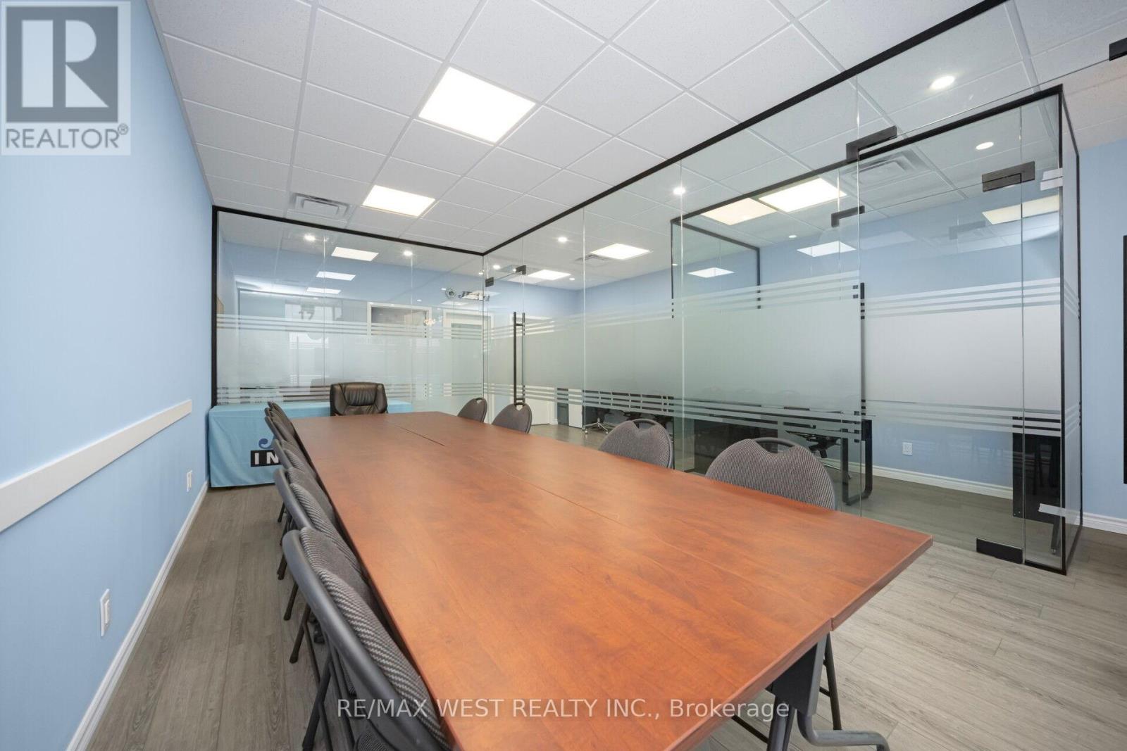Photo 21 of 17 1235 Queensway E, Mississauga ON