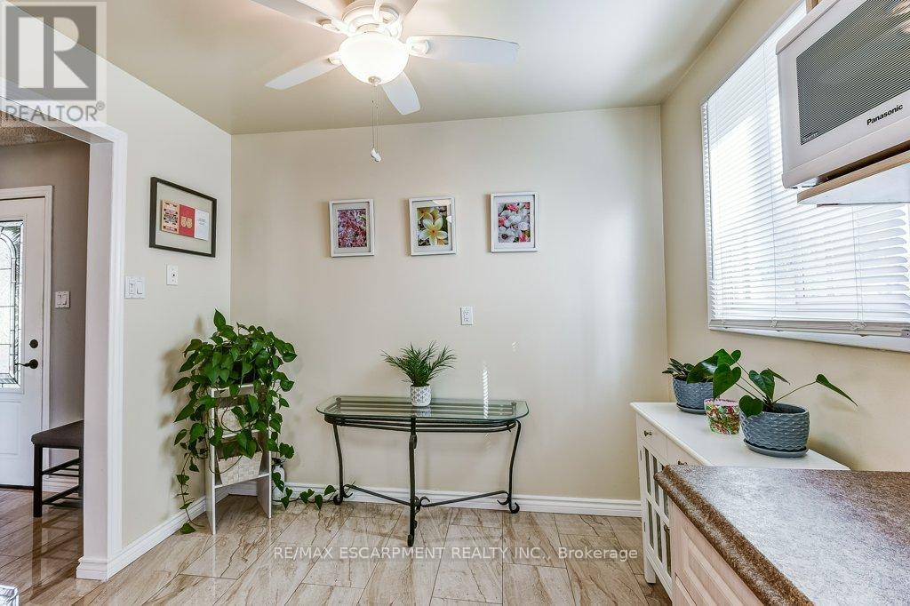 Photo 20 of 2779 Andorra Circle, Mississauga ON