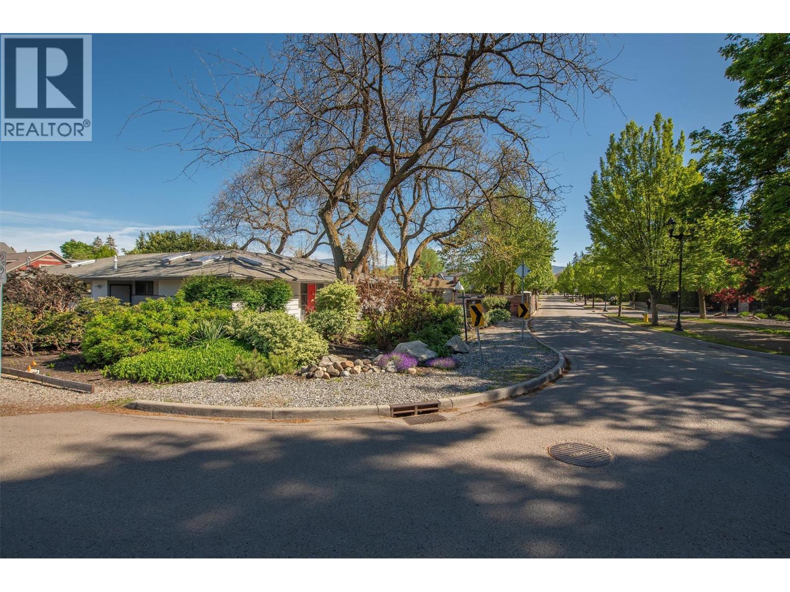  2021 Abbott Street, Kelowna