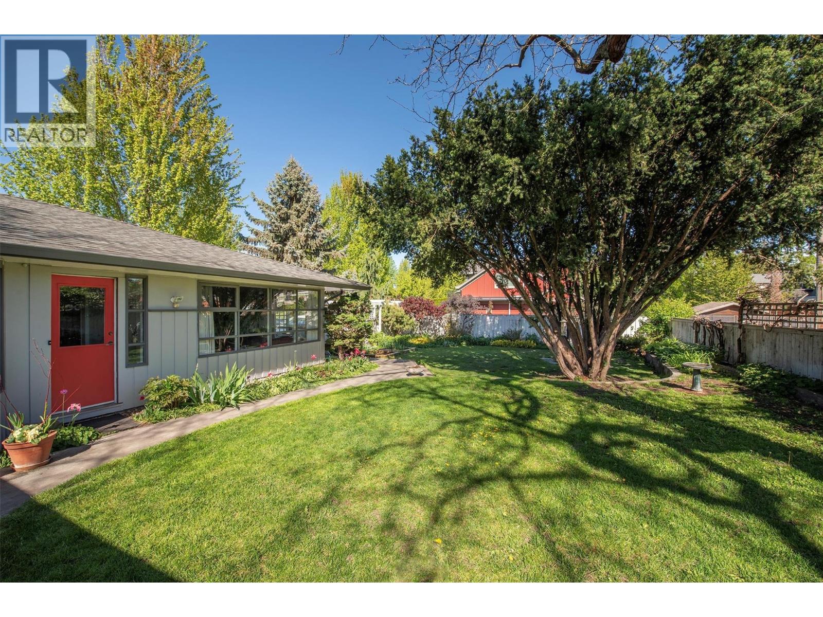  2021 Abbott Street, Kelowna